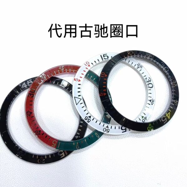 Glass bezel outer ring with cat head and snake motifs for Gucci Dive series