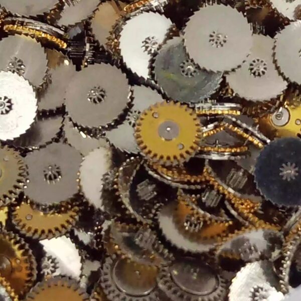 000‘ Shanghai 7750 movement, balance wheel assembly including hairspring and bridge, date disc, automatic double - layer wheel, automatic first - stage wheel.